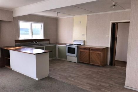 Photo of property in 221 Mangorei Road, Merrilands, New Plymouth, 4312