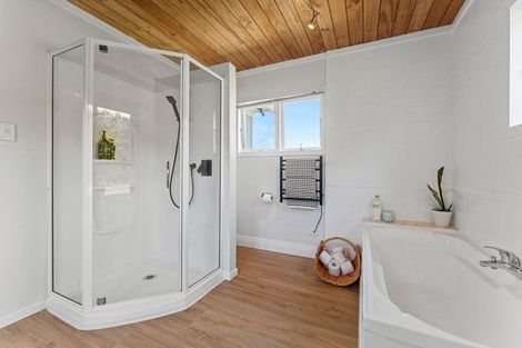 Photo of property in 17 Pakiri Road, Leigh, Warkworth, 0985