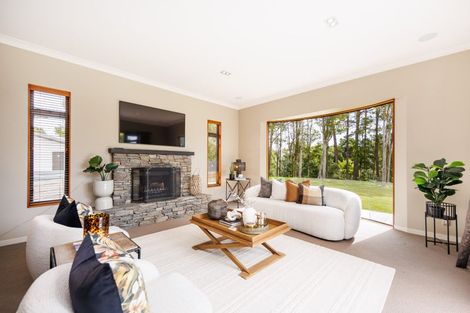 Photo of property in 7 Titirangi Drive, Fitzherbert, Palmerston North, 4471