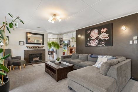 Photo of property in 18 Frederick Street, Carterton, 5713