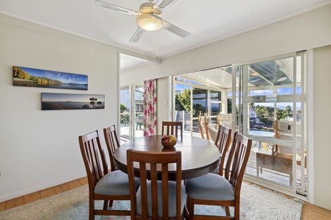 Photo of property in 493 East Coast Road, Murrays Bay, Auckland, 0630