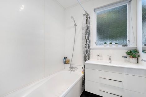 Photo of property in 6 Jay Street, Paparangi, Wellington, 6037