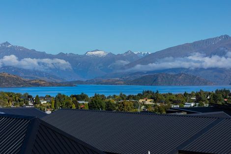 Photo of property in 15 Landsborough Lane, Wanaka, 9305