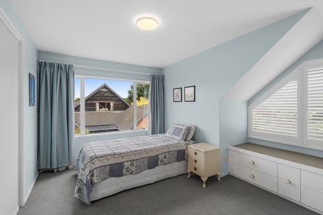 Photo of property in 33 Glenburn Place, Avonhead, Christchurch, 8042