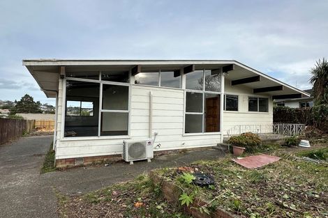Photo of property in 20 Cockayne Crescent, Sunnynook, Auckland, 0620