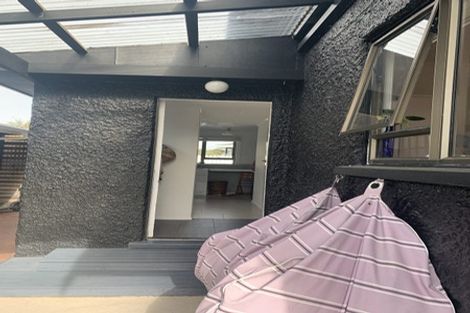 Photo of property in 69 Domett Street, Opunake, 4616