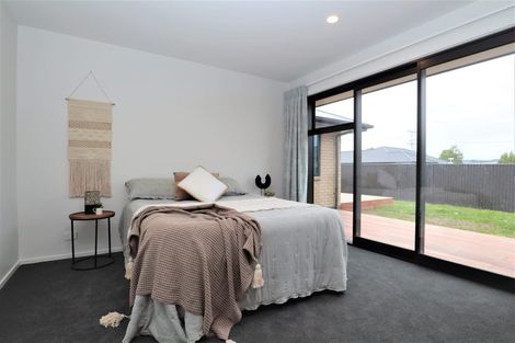 Photo of property in 5 North Foreland Street, Waihola, Milton, 9073