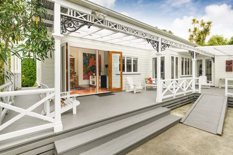 Photo of property in 124 Cook Street, West End, Palmerston North, 4410