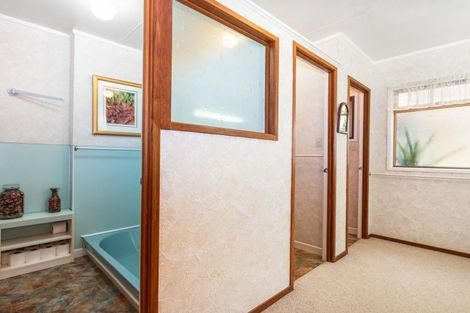 Photo of property in 20 Mountain Road, Morningside, Whangarei, 0110