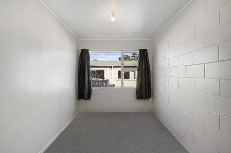 Photo of property in 40 West Coast Road, Glen Eden, Auckland, 0602