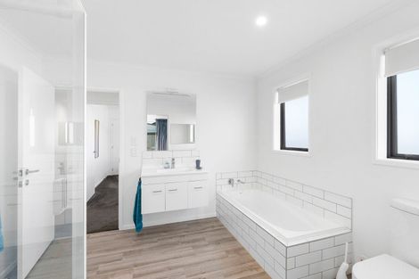 Photo of property in 95 Bartholomew Road, Levin, 5510