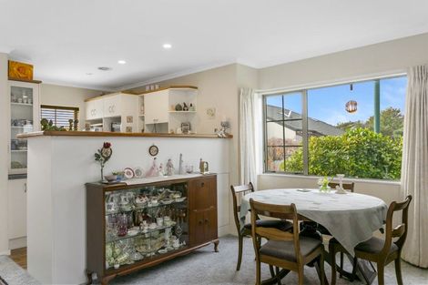 Photo of property in 10 Lakeridge Close, Rangatira Park, Taupo, 3330