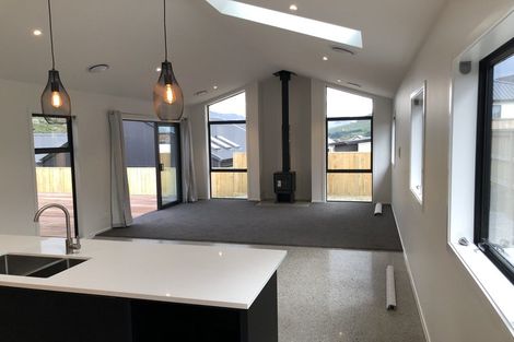 Photo of property in 15 Cheviot Street, Jacks Point, 9371