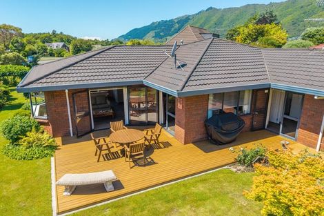 Photo of property in 14 Hurunui Street, Waikanae, 5036