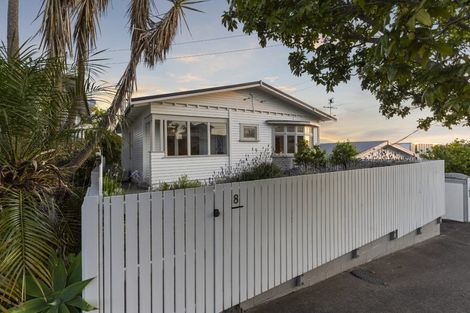 Photo of property in 8 Westmere Crescent, Westmere, Auckland, 1022