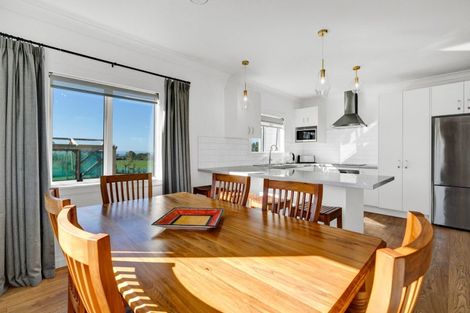 Photo of property in 297 Radnor Road, Midhirst, Stratford, 4394