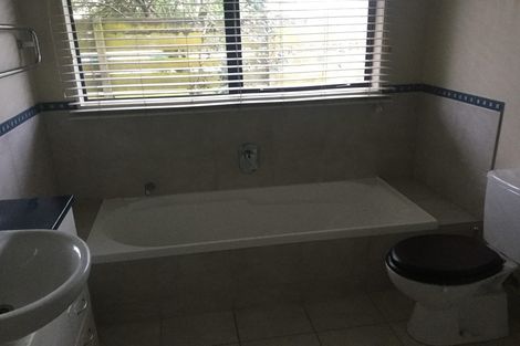 Photo of property in 49a Pakuranga Road, Pakuranga, Auckland, 2010