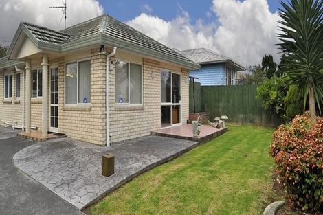 Photo of property in 6 Brentford Place, Manurewa, Auckland, 2102