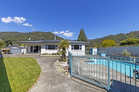 Photo of property in 36 Kent Street, Picton, 7220