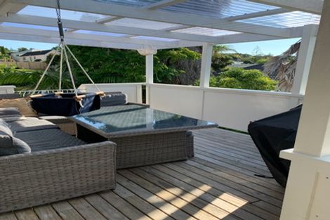 Photo of property in 2/14 Finchley Road, Torbay, Auckland, 0630