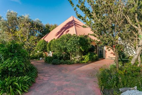 Photo of property in 24 Ocean Park, Wainui, Gisborne, 4010