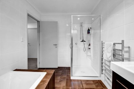 Photo of property in 81 Pacific Drive, Fitzherbert, Palmerston North, 4410