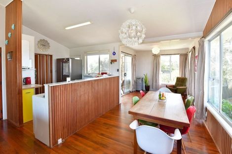 Photo of property in 113 Roberts Road, Matakatia, Whangaparaoa, 0930