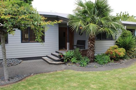 Photo of property in 61a Howe Street, Howick, Auckland, 2014
