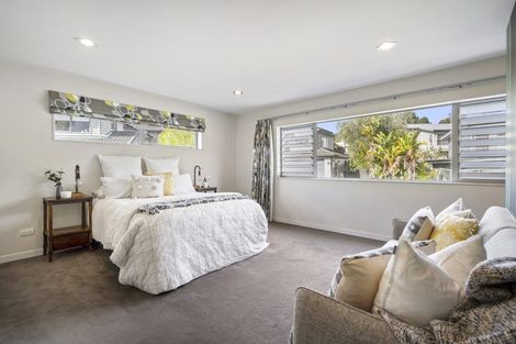 Photo of property in 13 Pin Oak Drive, Schnapper Rock, Auckland, 0632