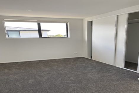 Photo of property in 8/22 Yeovil Road, Te Atatu Peninsula, Auckland, 0610