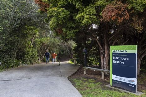 Photo of property in 2/43 Northumberland Avenue, Belmont, Auckland, 0622