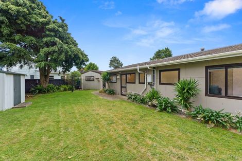 Photo of property in 24 Norfolk Crescent, Otaki Beach, Otaki, 5512