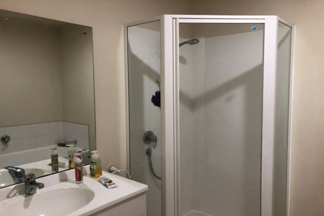 Photo of property in 14/3 Orwell Road, Greenhithe, Auckland, 0632