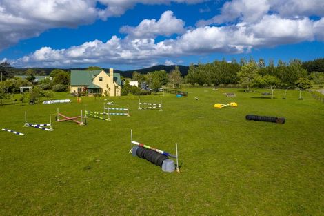 Photo of property in 247 Ararimu Valley Road, Helensville, Waimauku, 0882