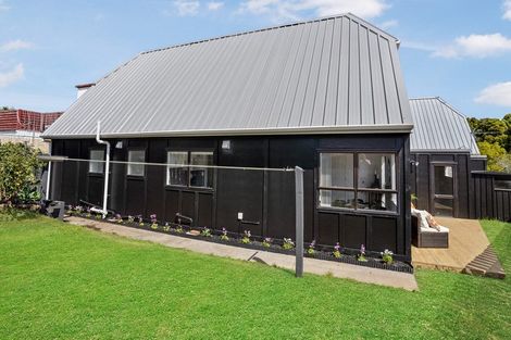 Photo of property in 2/160 Shirley Road, Papatoetoe, Auckland, 2025