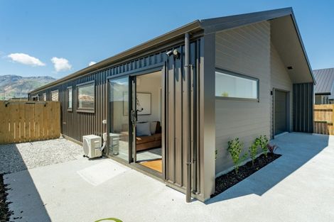 Photo of property in 9 Caton Street, Lake Hawea, 9382