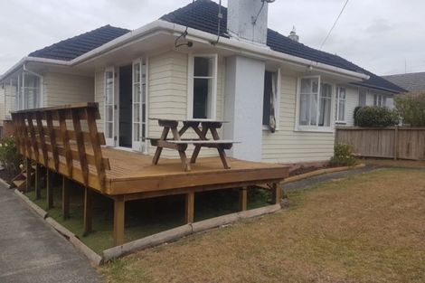 Photo of property in 14 Bedford Street, Te Atatu South, Auckland, 0610