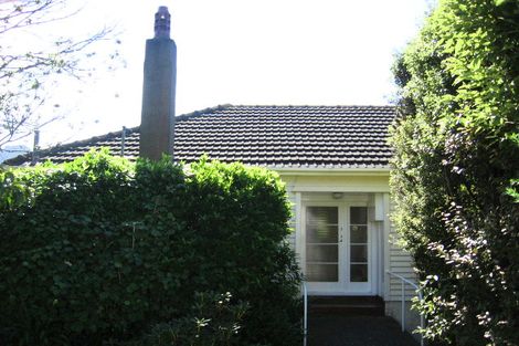 Photo of property in 137 Khandallah Road, Khandallah, Wellington, 6035