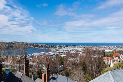 Photo of property in 73 Elm Row, Dunedin Central, Dunedin, 9016