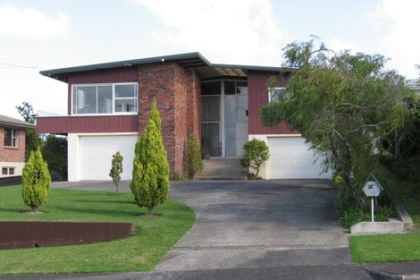 Photo of property in 70 Jaemont Avenue, Te Atatu South, Auckland, 0610