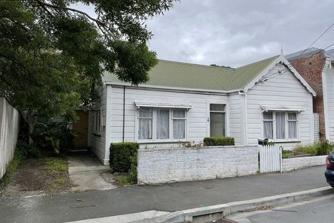 Photo of property in 1 Porritt Avenue, Mount Victoria, Wellington, 6011