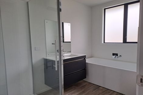 Photo of property in 2c Craig Place, Bridge Hill, Alexandra, 9320