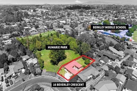 Photo of property in 16 Beverley Crescent, Hillcrest, Hamilton, 3216