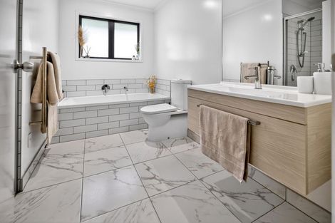 Photo of property in 19 Skiffington Road, Pokeno, 2402