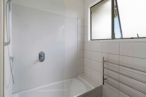 Photo of property in 62 Gallony Avenue, Massey, Auckland, 0614