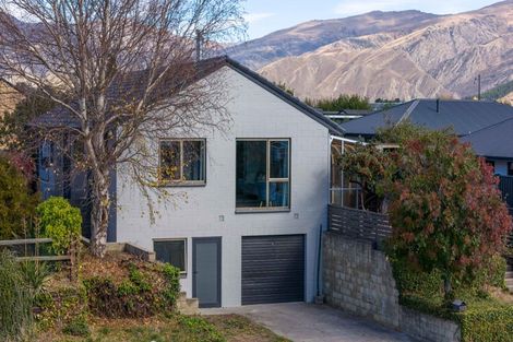 Photo of property in 10 Waenga Drive, Cromwell, 9310