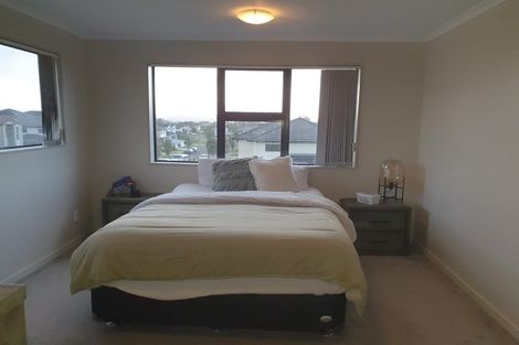 Photo of property in 91 Keri Vista Rise, Papakura, 2110