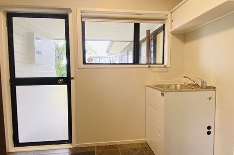 Photo of property in 7 Rene Place, Sunnyhills, Auckland, 2010