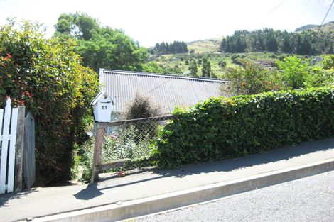 Photo of property in 11 Cornwall Road, Lyttelton, 8082