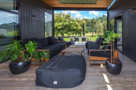 Photo of property in 111 Seabreeze Lane, Whangamata, 3620